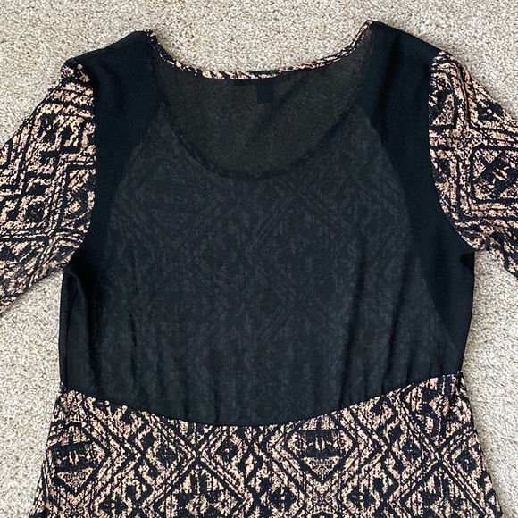 Happening In The Present Long Sleeve Mesh Top - Picture 9 of 11